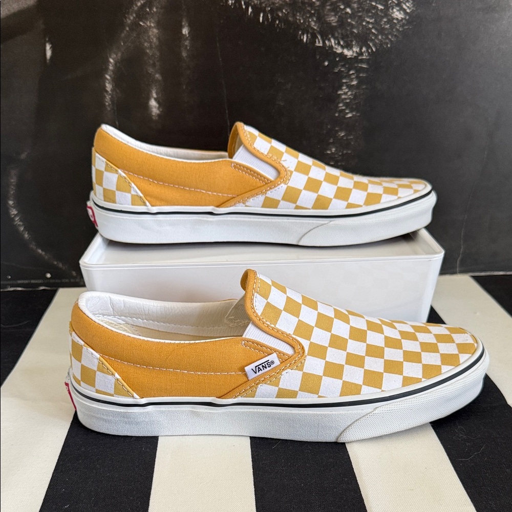 Vans Classic Slip-On Checkerboard Mustard White Women’s 9.5 Worn Once